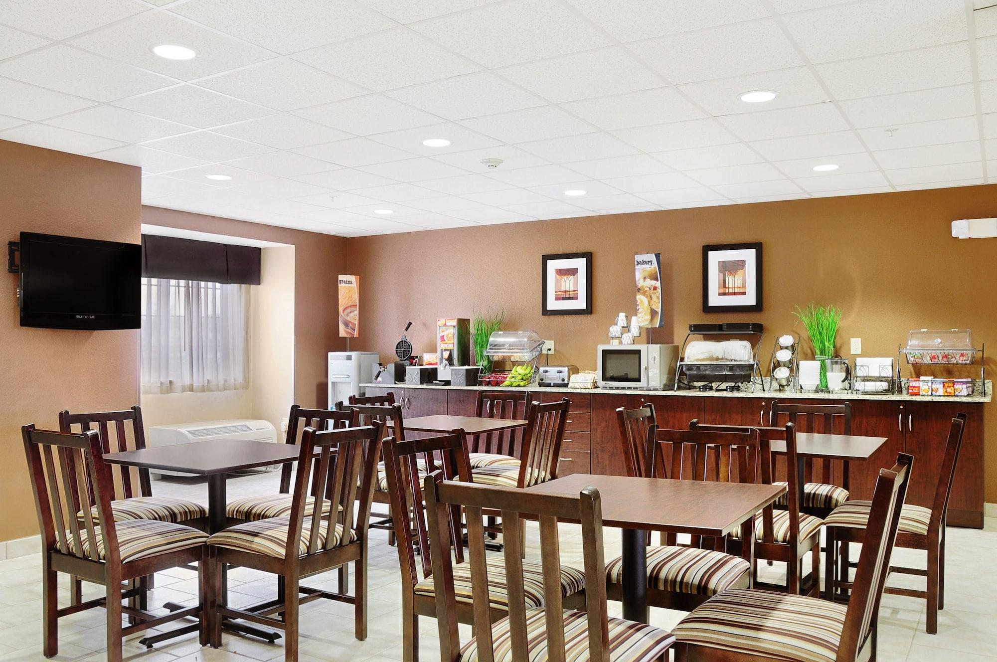 Microtel & By Wyndham Airport