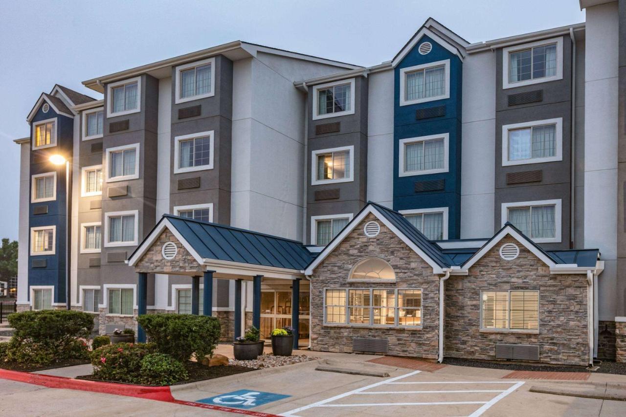 Microtel & By Wyndham Airport 3*