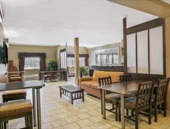 Microtel & By Wyndham Airport 3*