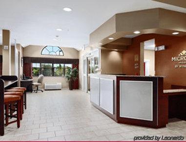 Microtel & By Wyndham Airport Hotel Austin