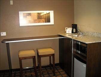 Microtel & By Wyndham Airport Hotel 3*